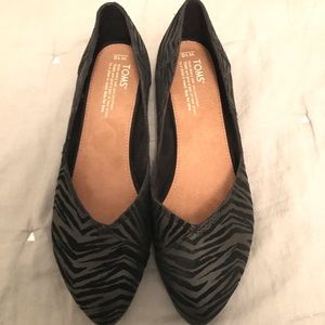 NEW Toms Black Zebra Suede Jutti Flat Size 10